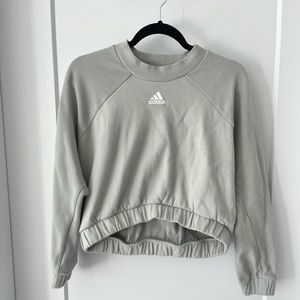 Cropped adidas sweatshirt / great condition!!